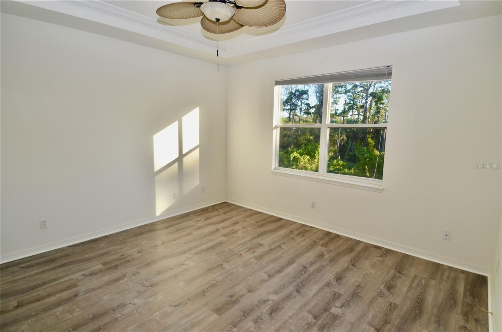 TOWNS AT LAKESIDE - Residential