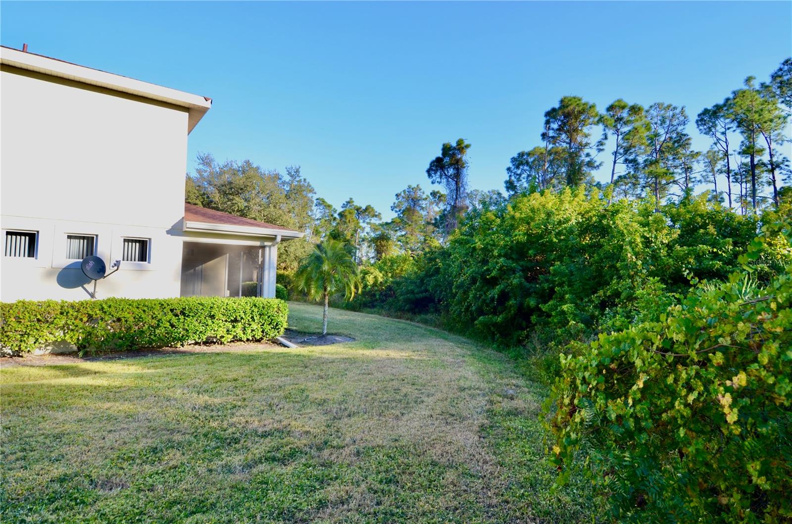 TOWNS AT LAKESIDE - Residential