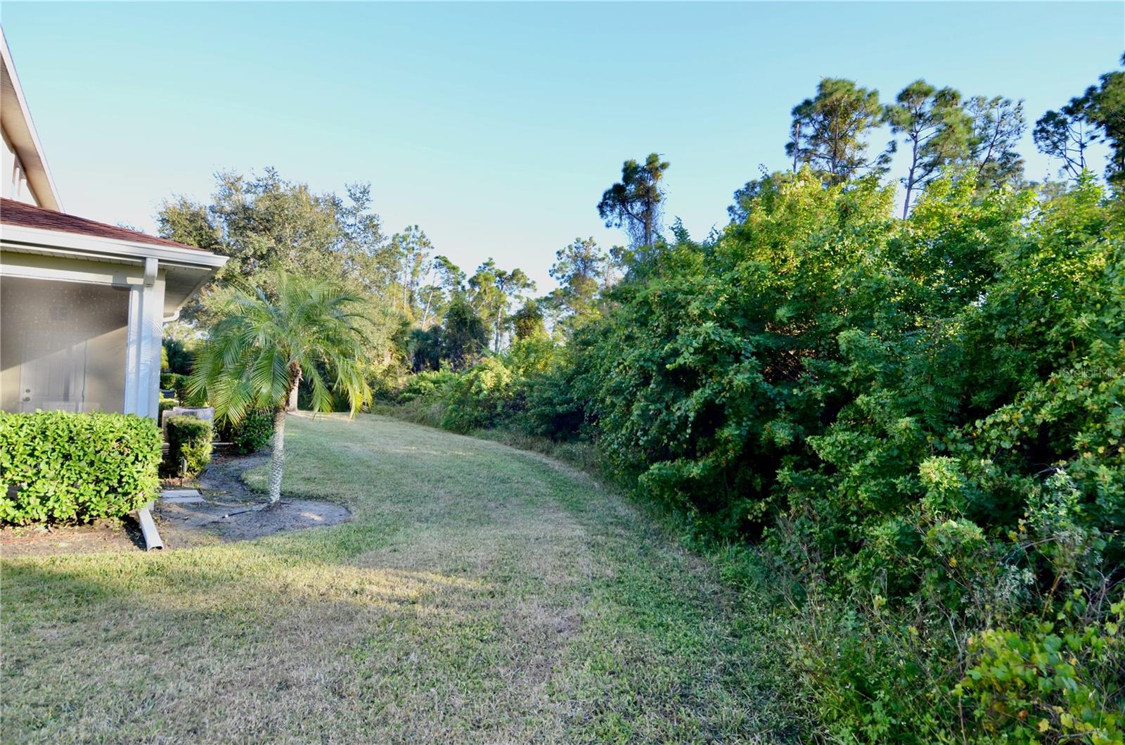 TOWNS AT LAKESIDE - Residential