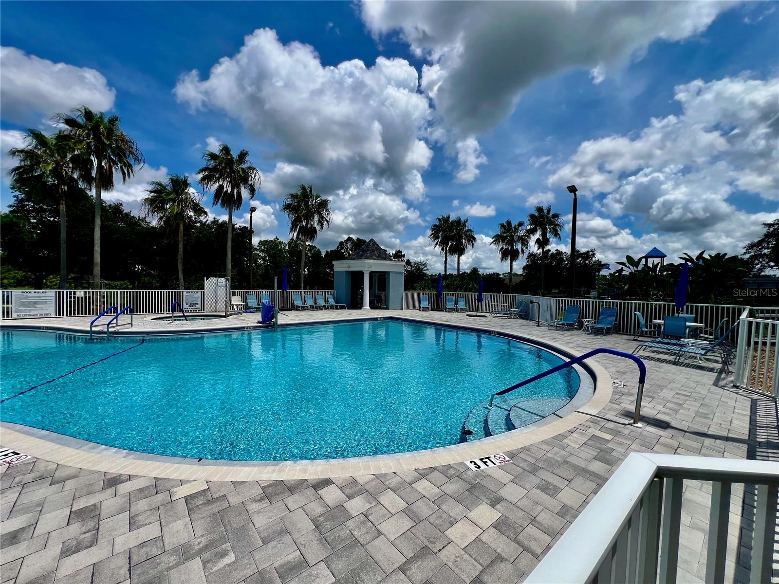 TOWNS AT LAKESIDE - Residential