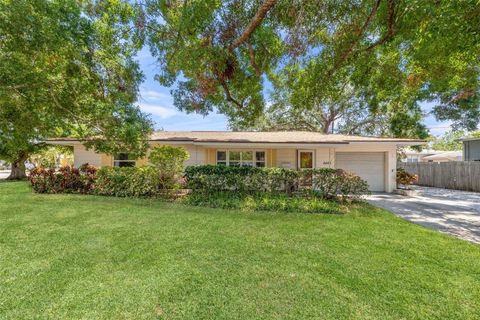 4465 1ST WAY NE ST PETERSBURG FL 33703