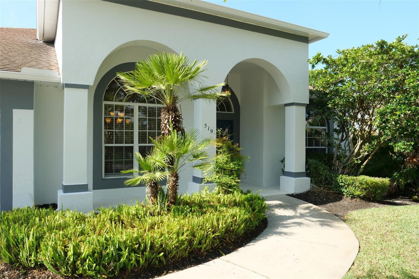 519 LAKESCAPE COURT