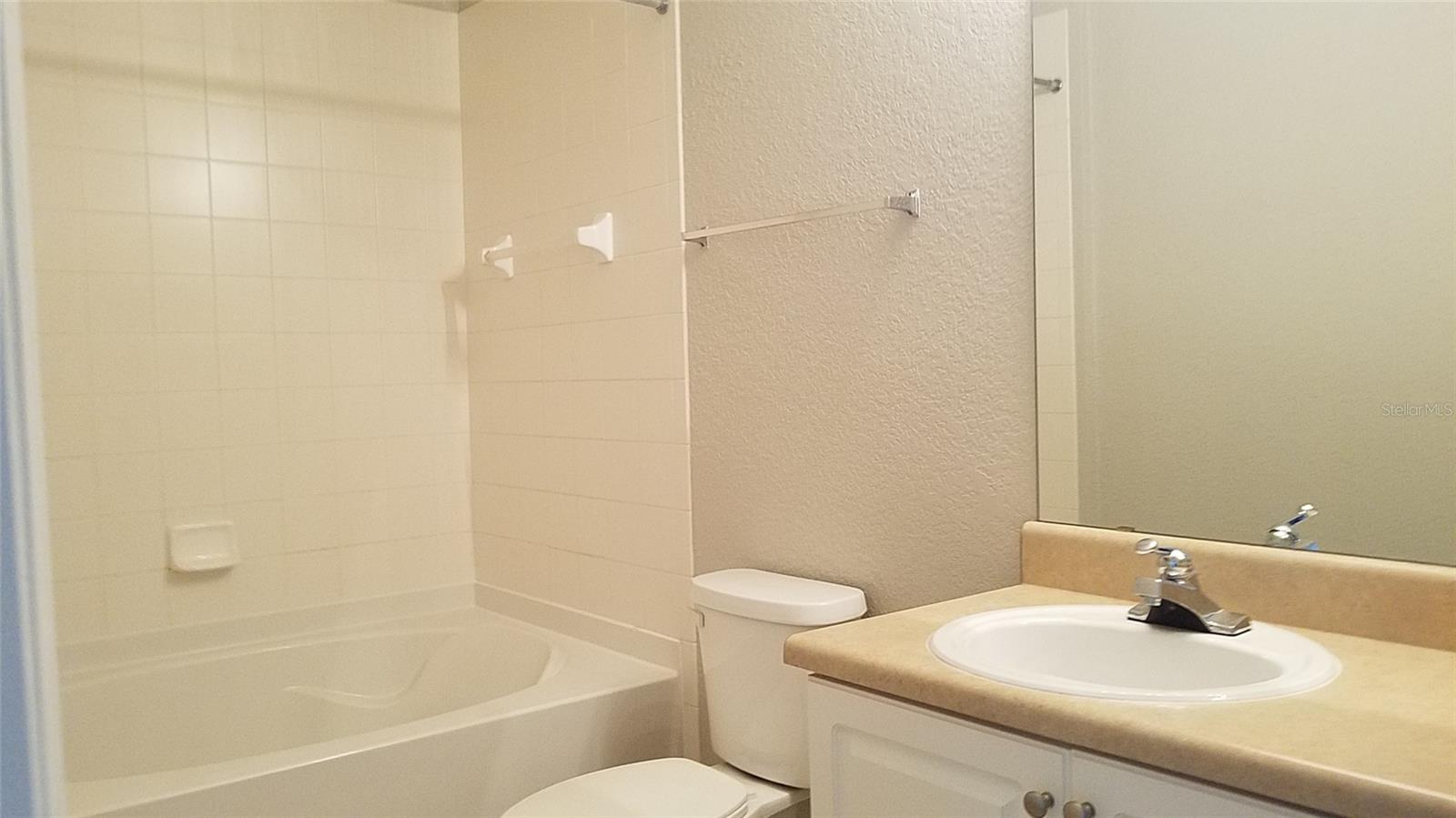 REGISTRY/MICHIGAN PARK - Residential Lease