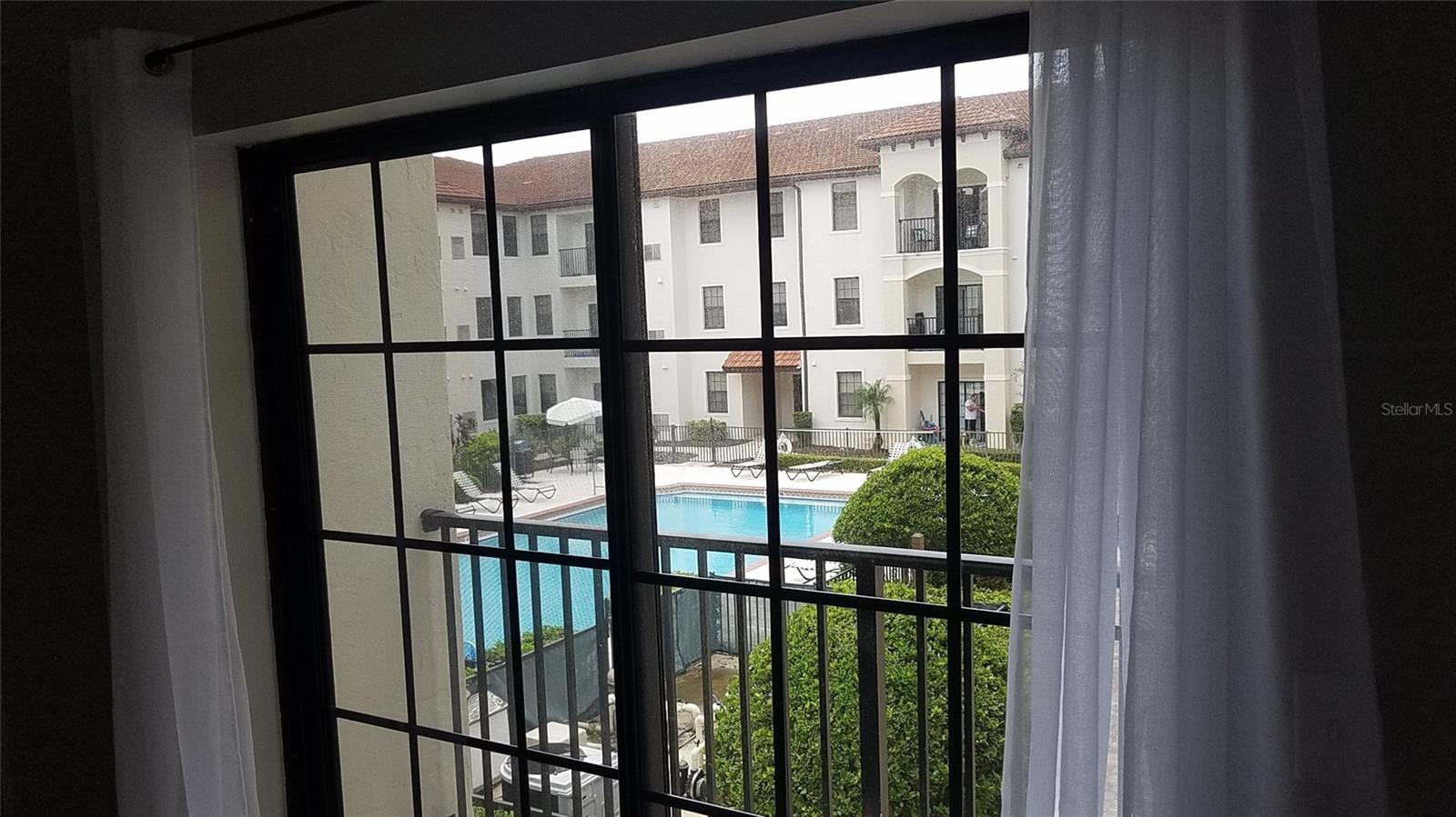 REGISTRY/MICHIGAN PARK - Residential Lease