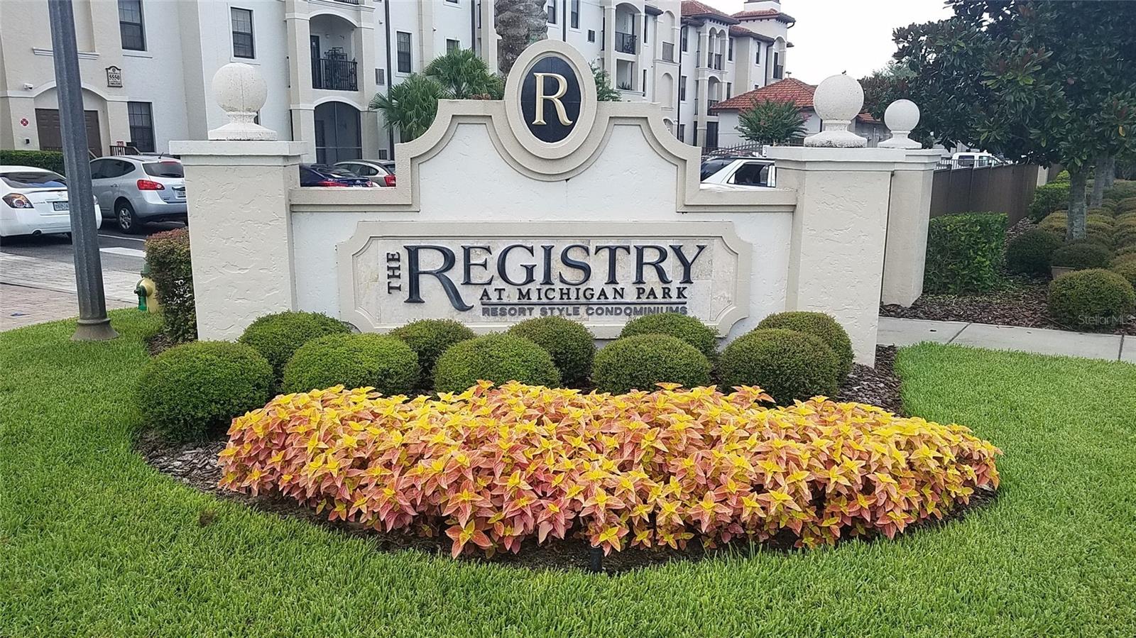 REGISTRY/MICHIGAN PARK - Residential Lease