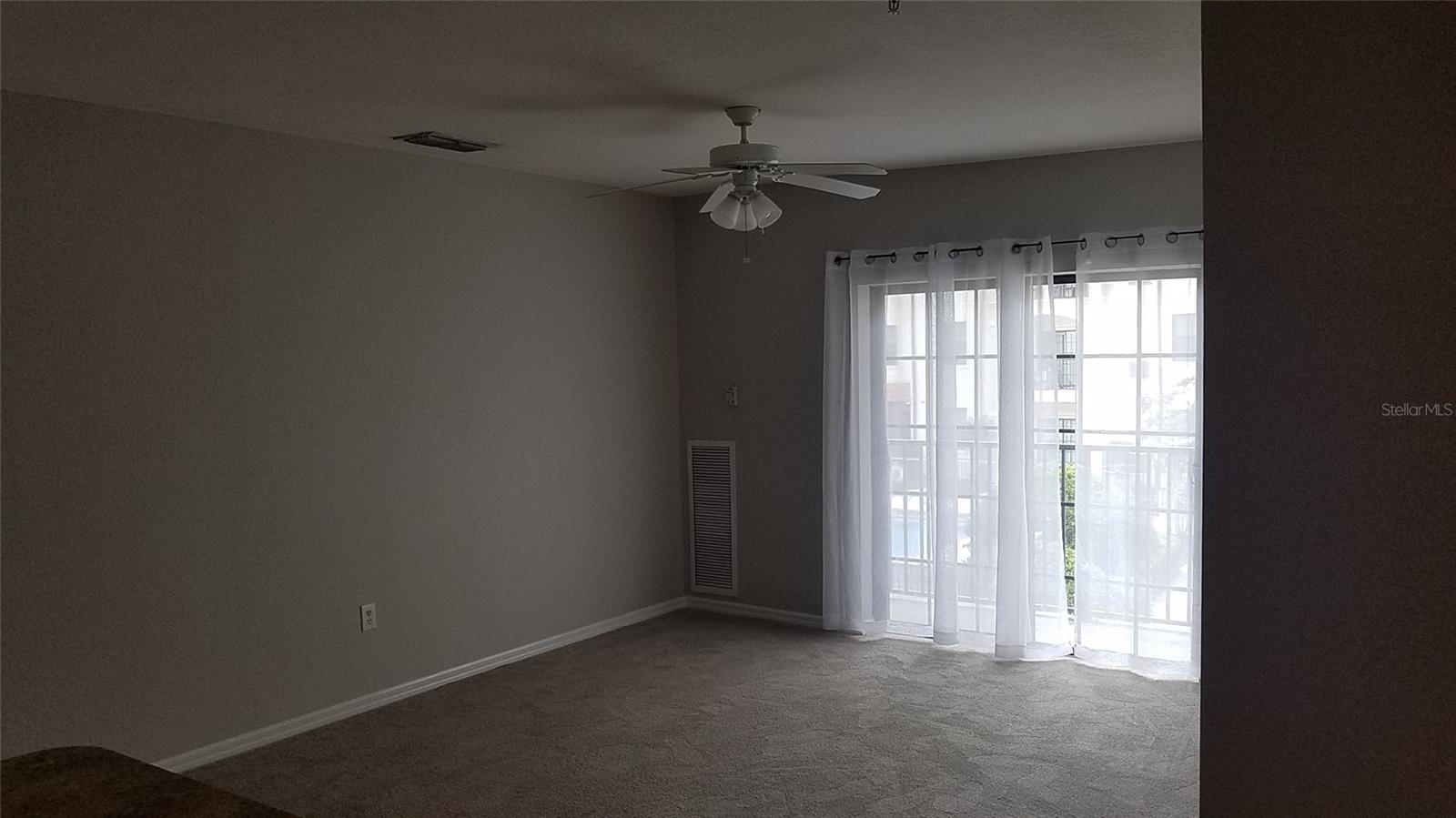 REGISTRY/MICHIGAN PARK - Residential Lease