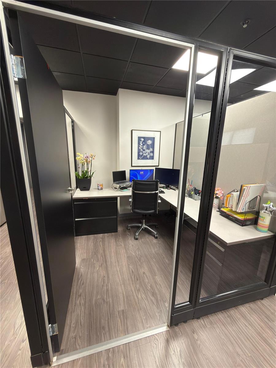 WINDERMERE BUS CENTER - Commercial Sale