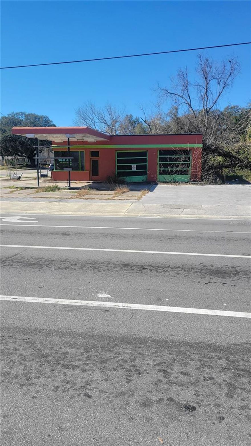 This is a great opportunity to be apart of the new Newberry, Fl.  This building is sitting on the corner of HWY 41 and West Newberry road. The footprint is not large ,but the corner has the most visibility in the city.  Former Gas Station with 13,612 sqft of land mass and sitting on of the major thoroughfare in the city. All undergound documents are available upon request.