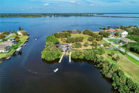 A home in PORT CHARLOTTE