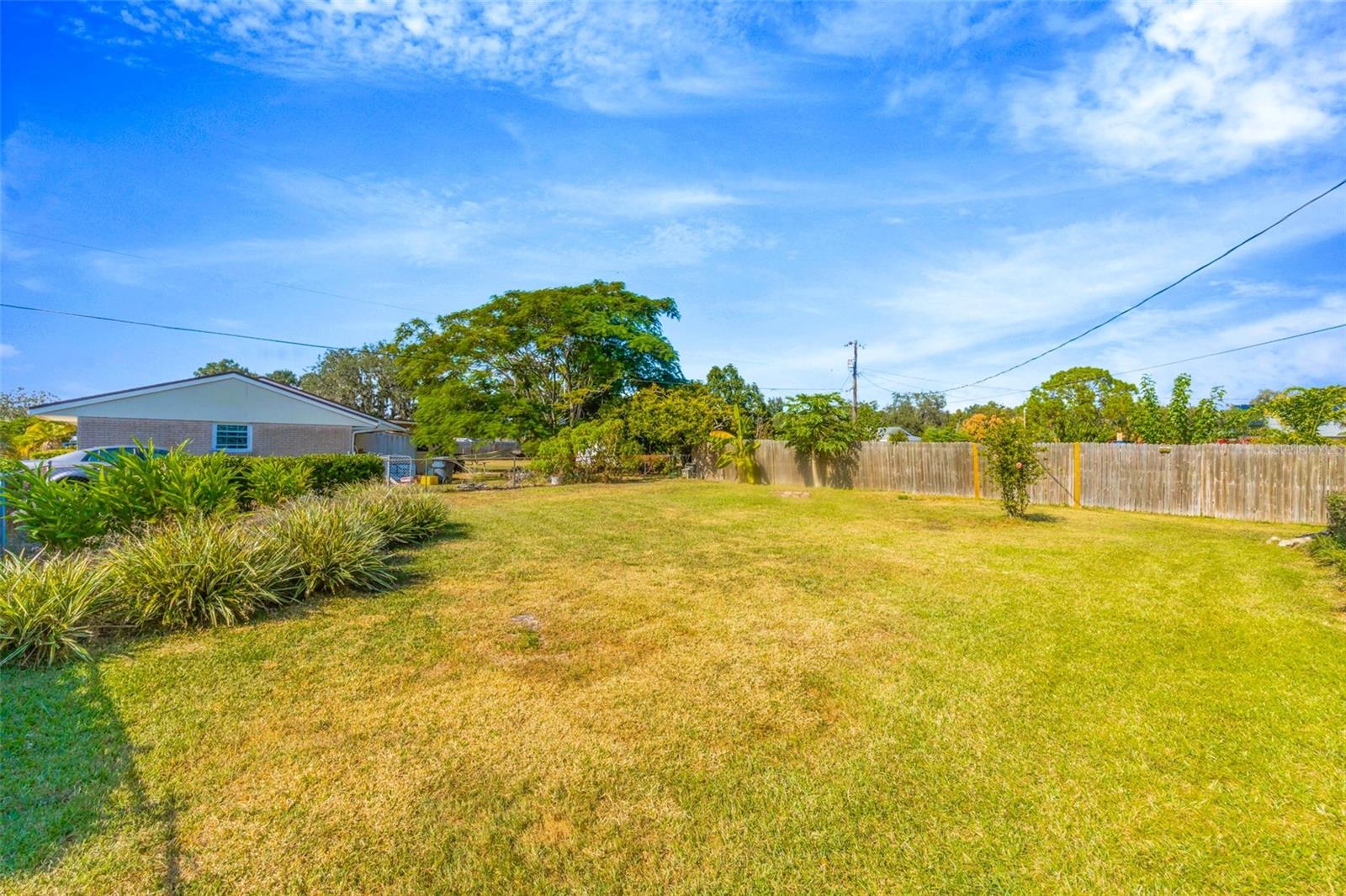 EXECUTIVE ESTATES - Residential