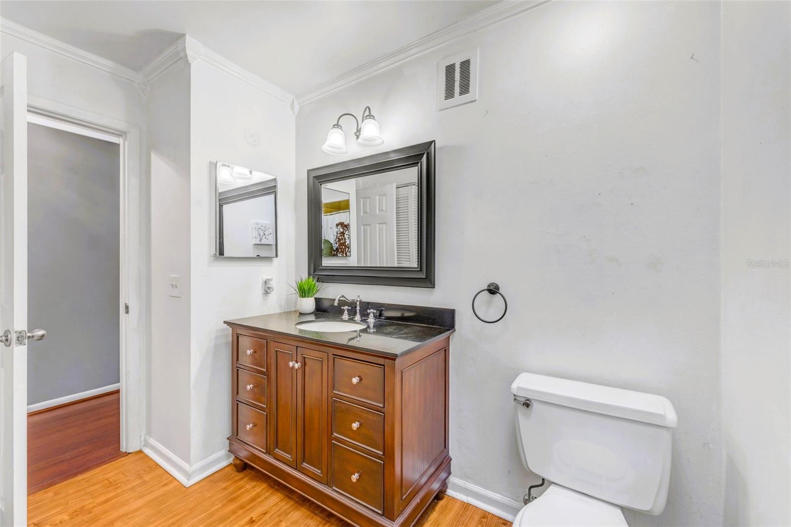 EXECUTIVE ESTATES - Residential