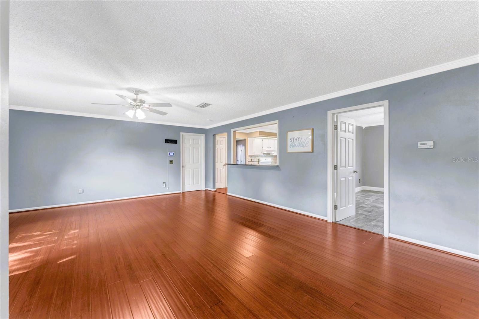 EXECUTIVE ESTATES - Residential