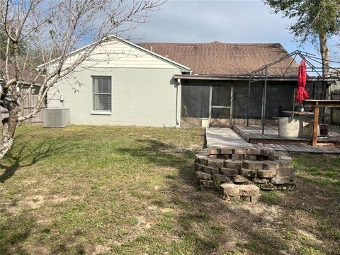 A home in APOPKA