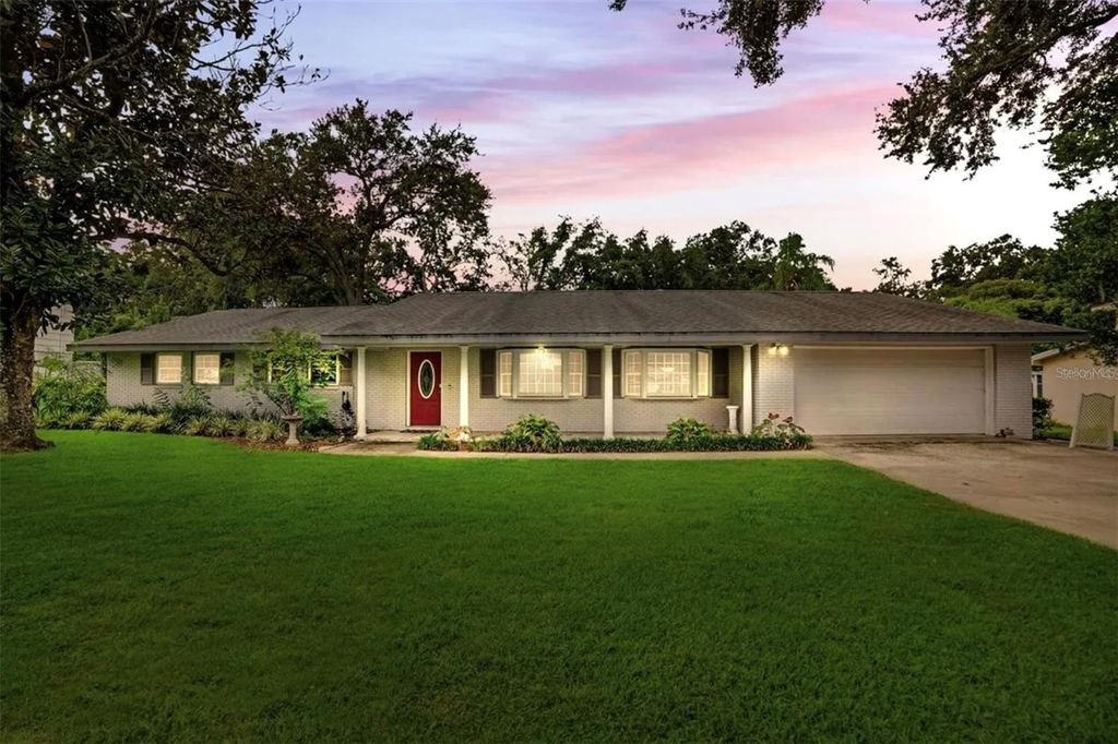 Photo of 715 Debra Lynne Drive, Brandon, FL 33511 (MLS # TB8491150)