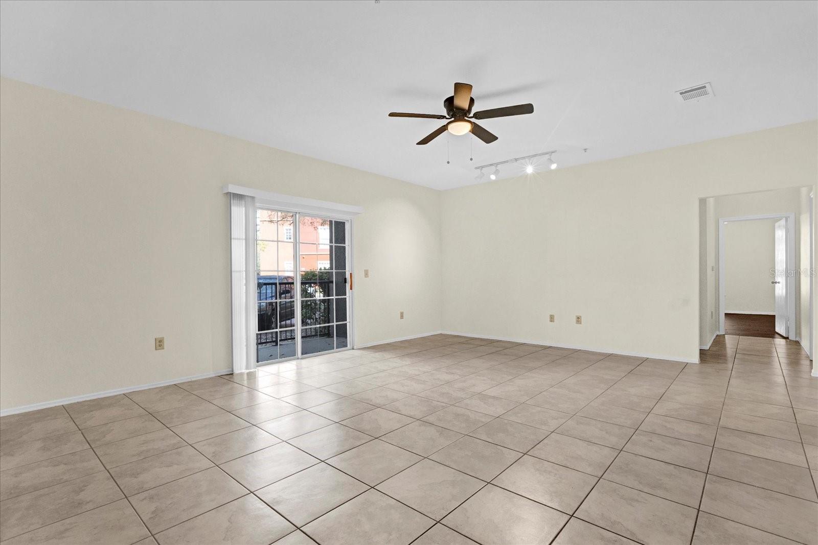 NOTTING HILL A CONDO - Residential Lease