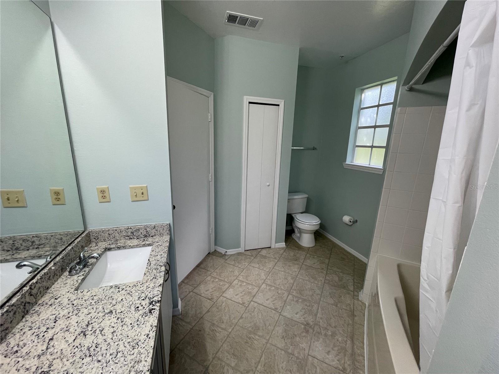 NOTTING HILL A CONDO - Residential Lease