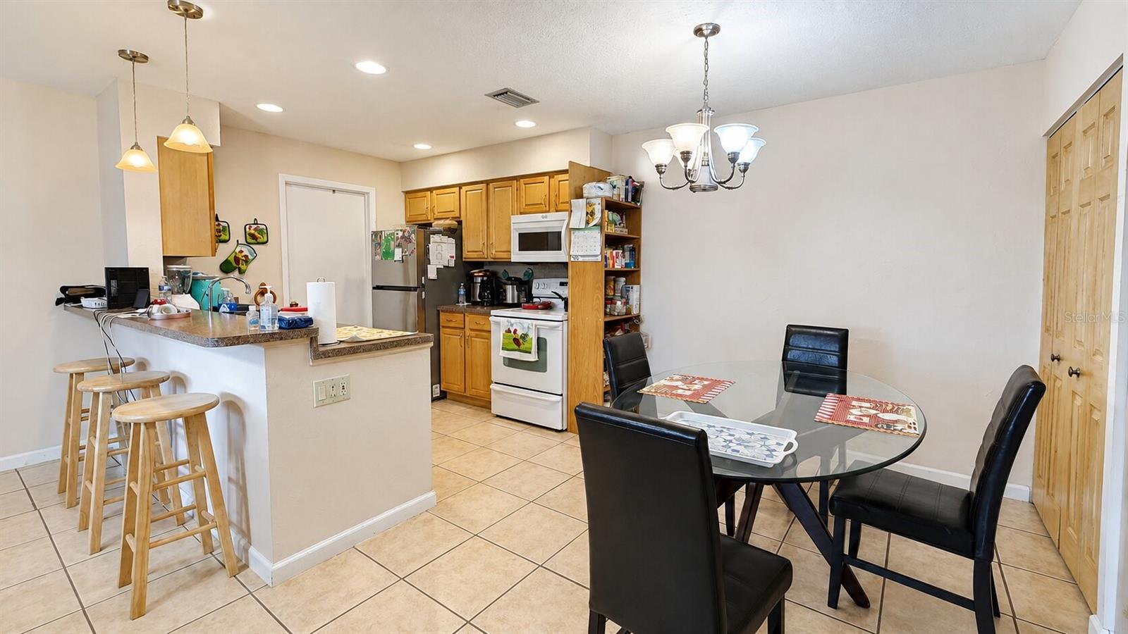 3914 NW CINNAMON TREE CIRCLE