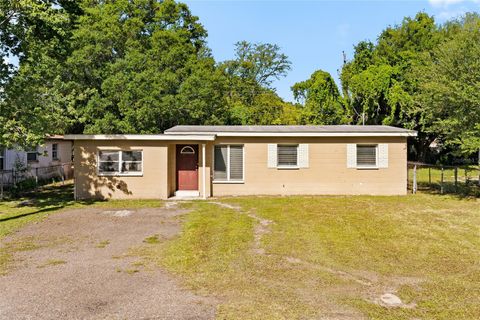 A home in TAMPA