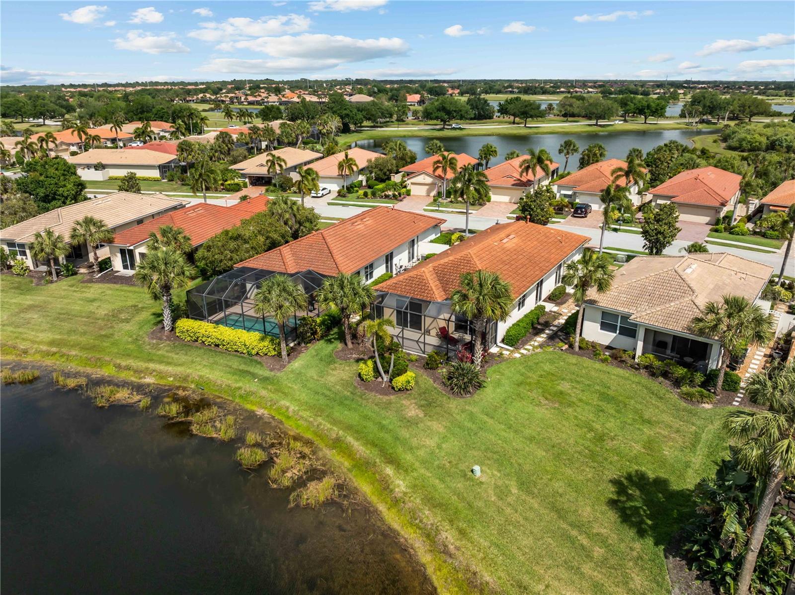 VENETIAN GOLF AND RIVER CLUB. - Residential