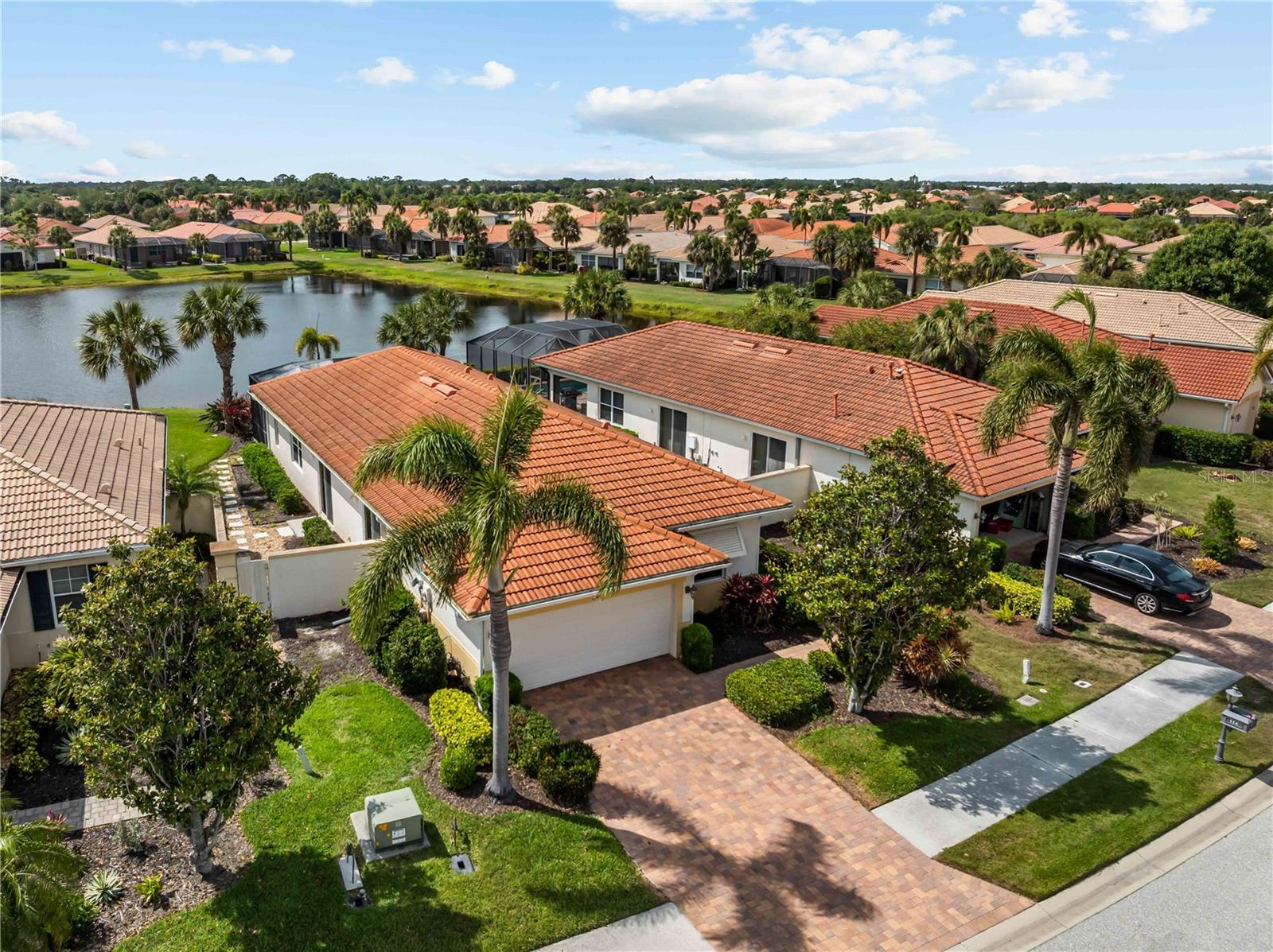 VENETIAN GOLF AND RIVER CLUB. - Residential