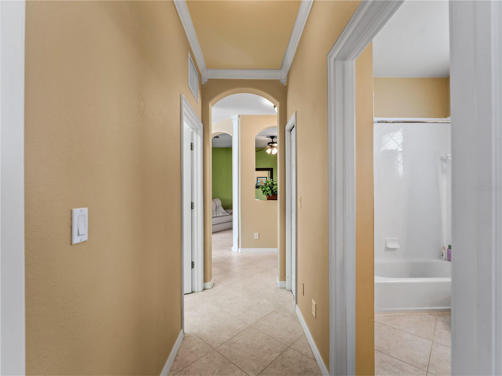 VENETIAN GOLF AND RIVER CLUB. - Residential