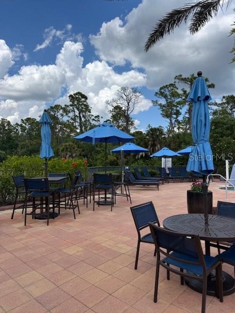 VENETIAN GOLF AND RIVER CLUB. - Residential