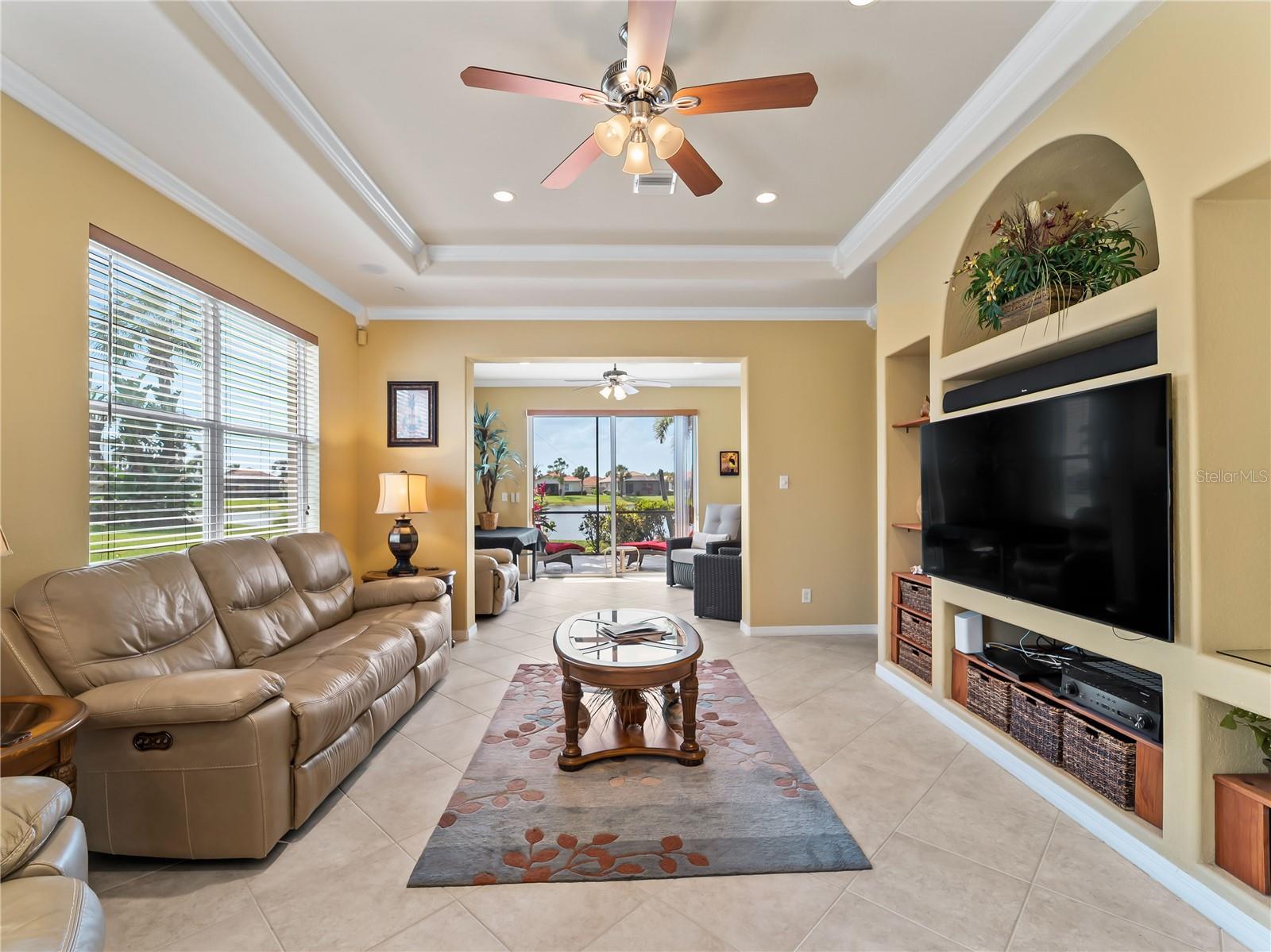 VENETIAN GOLF AND RIVER CLUB. - Residential