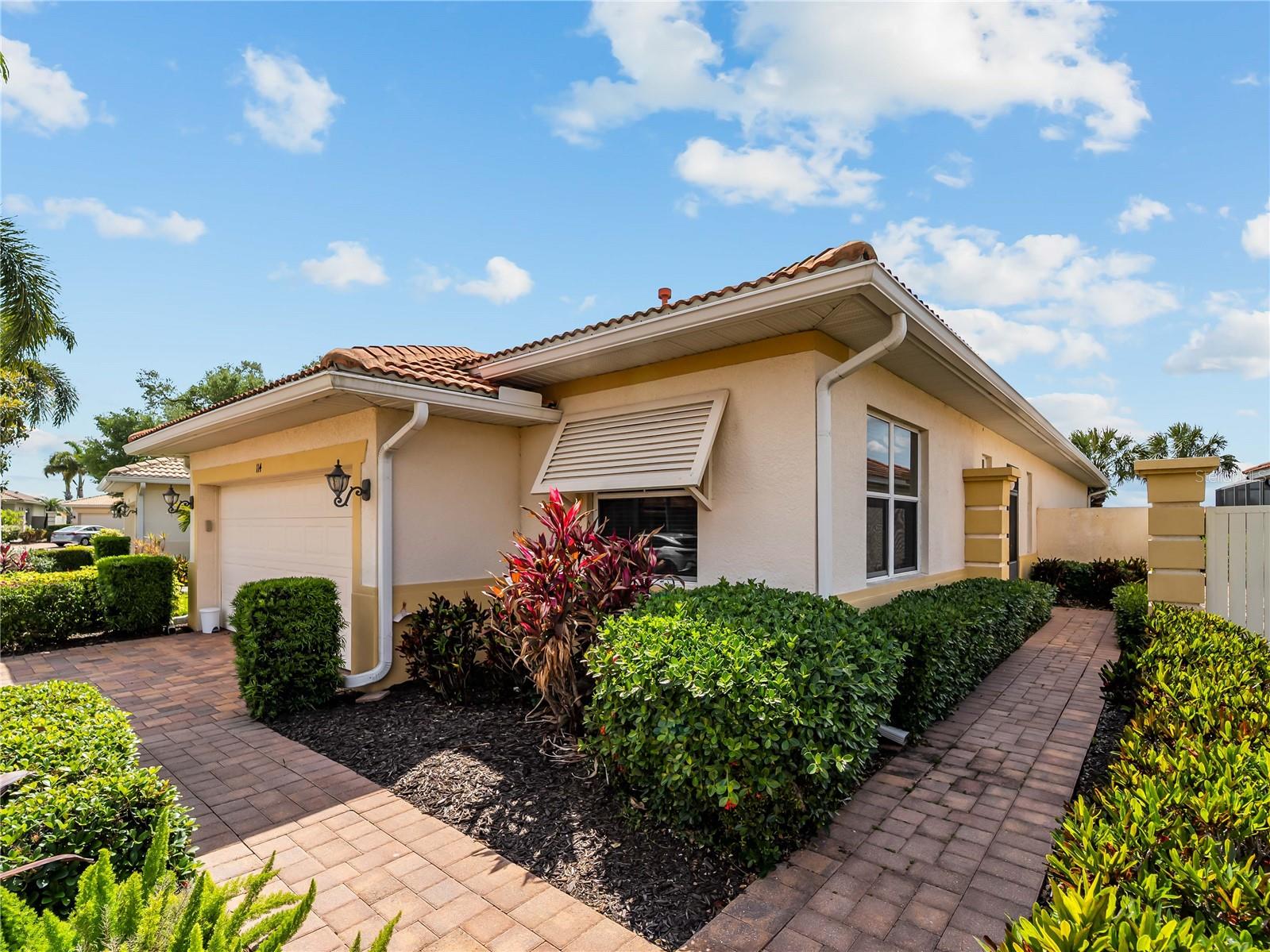 VENETIAN GOLF AND RIVER CLUB. - Residential