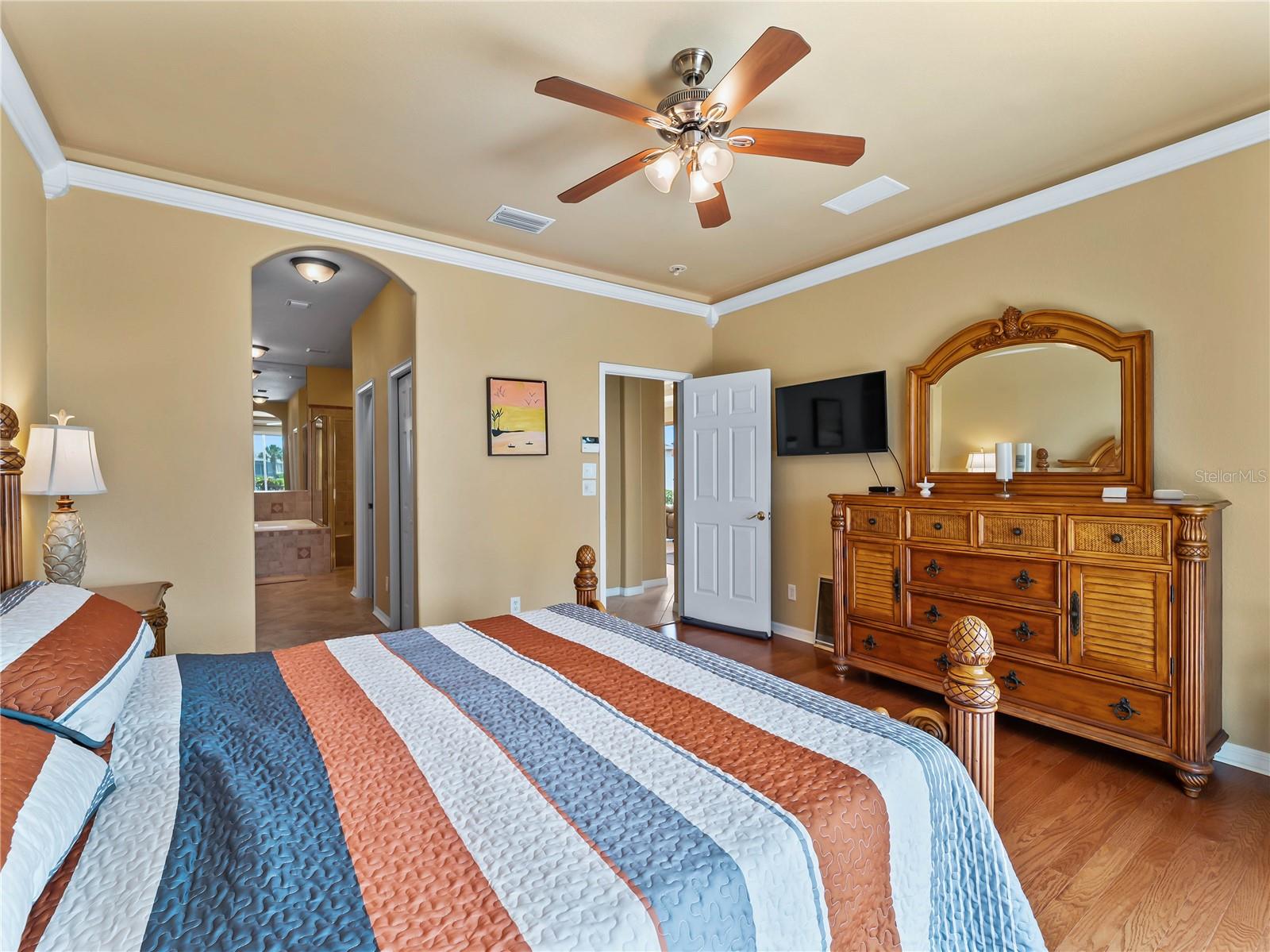 VENETIAN GOLF AND RIVER CLUB. - Residential