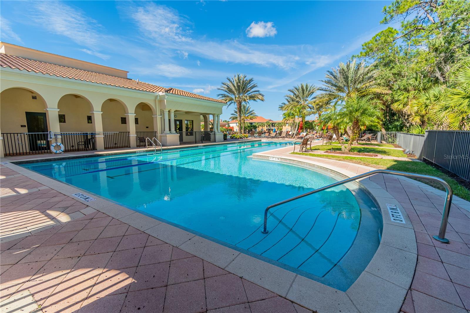 VENETIAN GOLF AND RIVER CLUB. - Residential