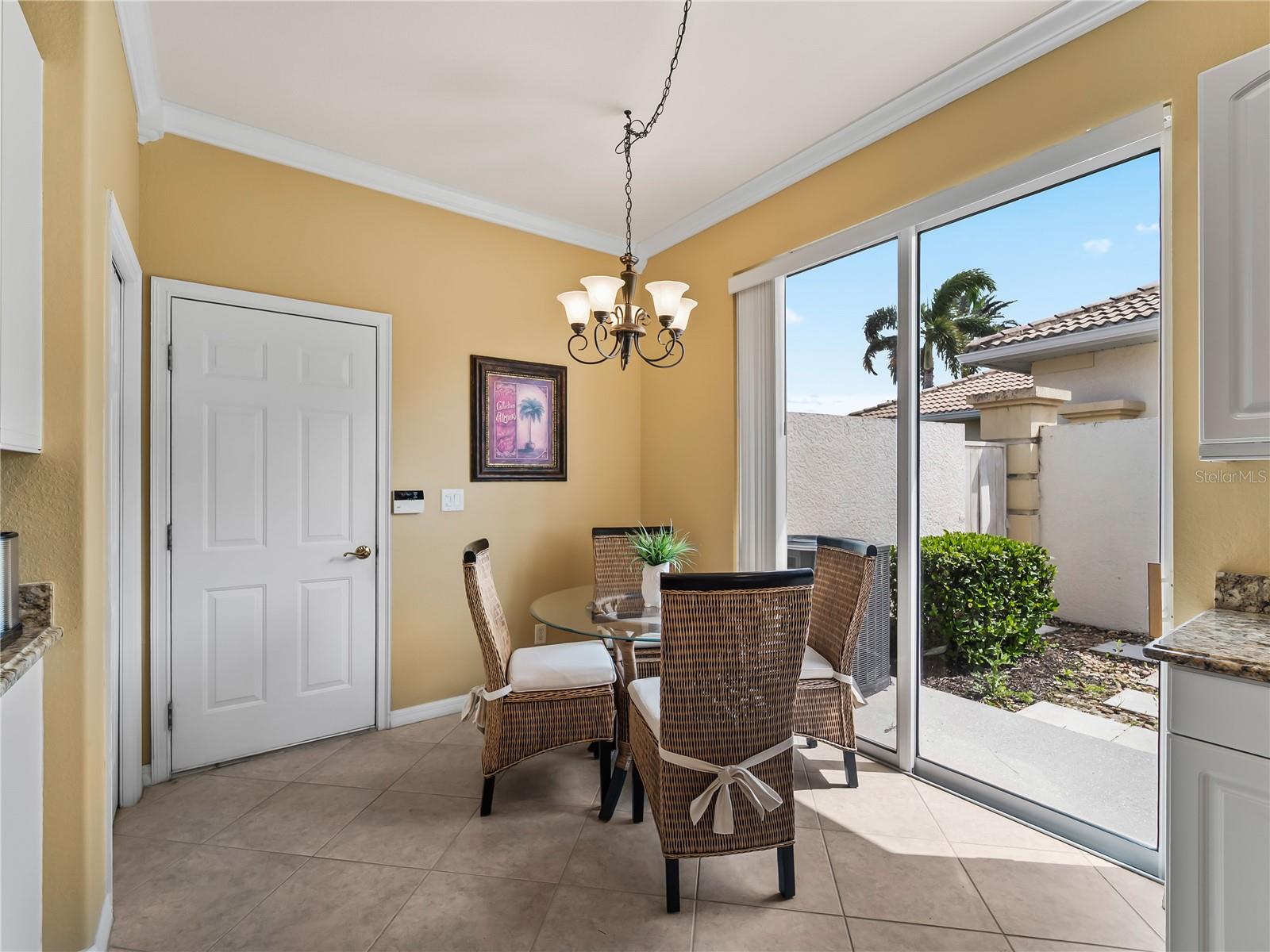 VENETIAN GOLF AND RIVER CLUB. - Residential