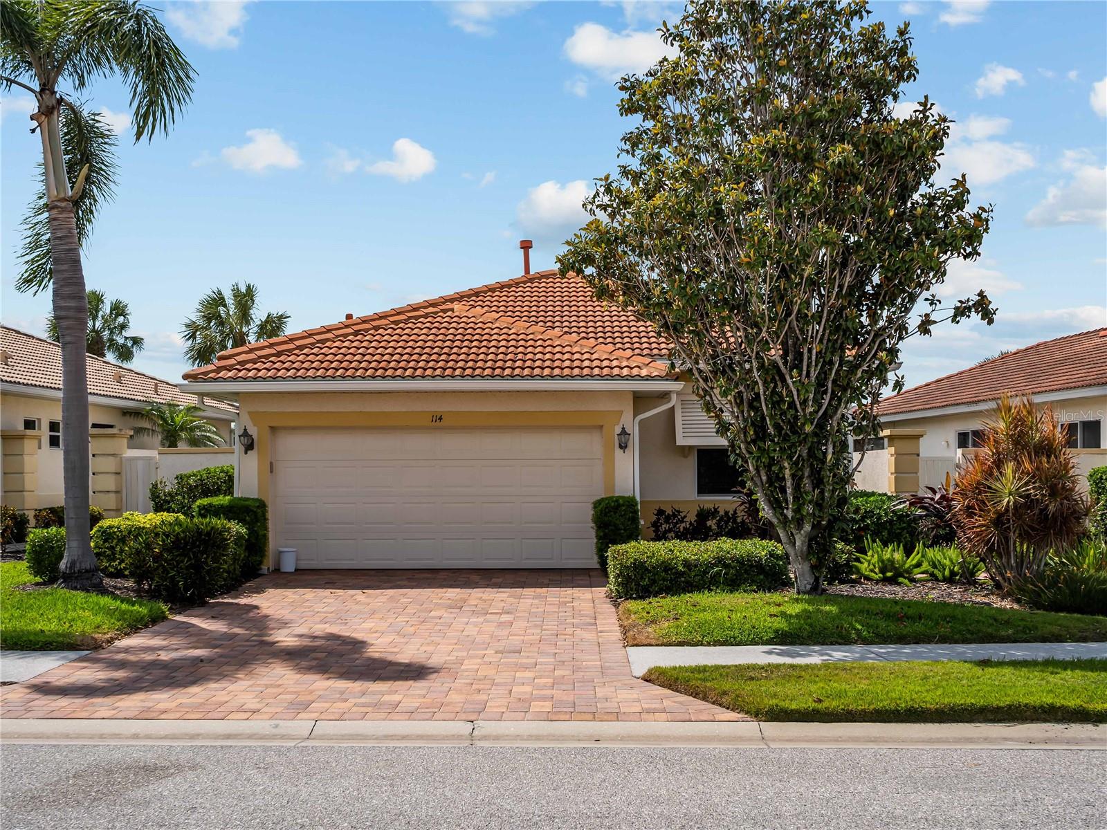 VENETIAN GOLF AND RIVER CLUB. - Residential