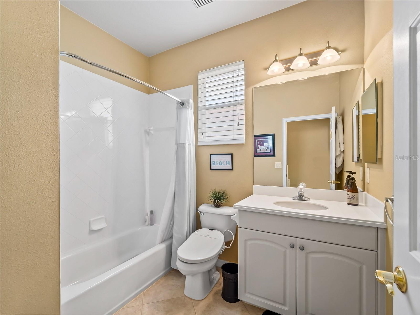 VENETIAN GOLF AND RIVER CLUB. - Residential