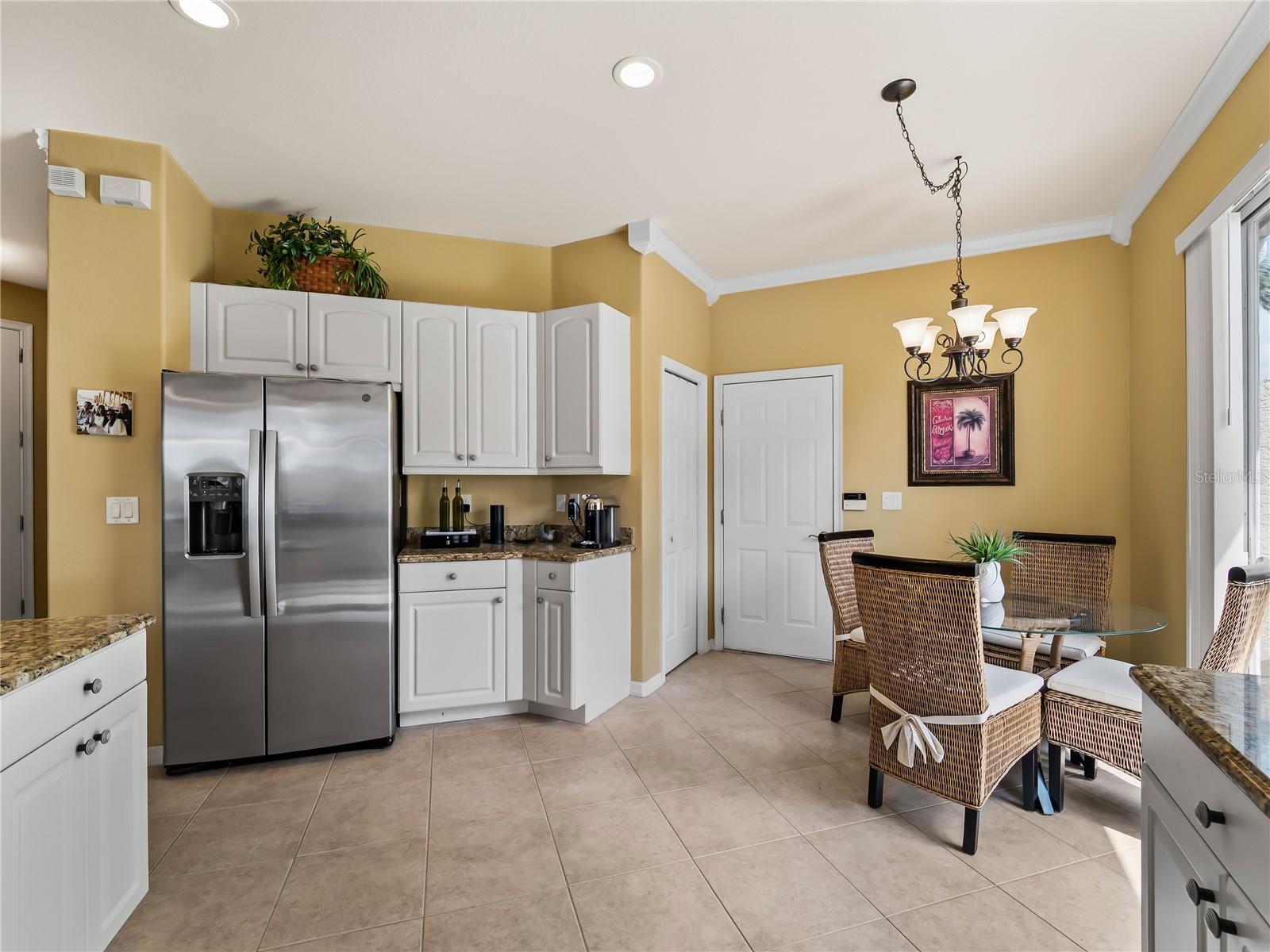 VENETIAN GOLF AND RIVER CLUB. - Residential