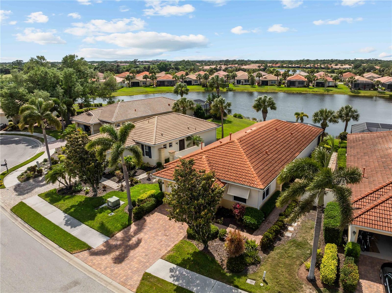 VENETIAN GOLF AND RIVER CLUB. - Residential