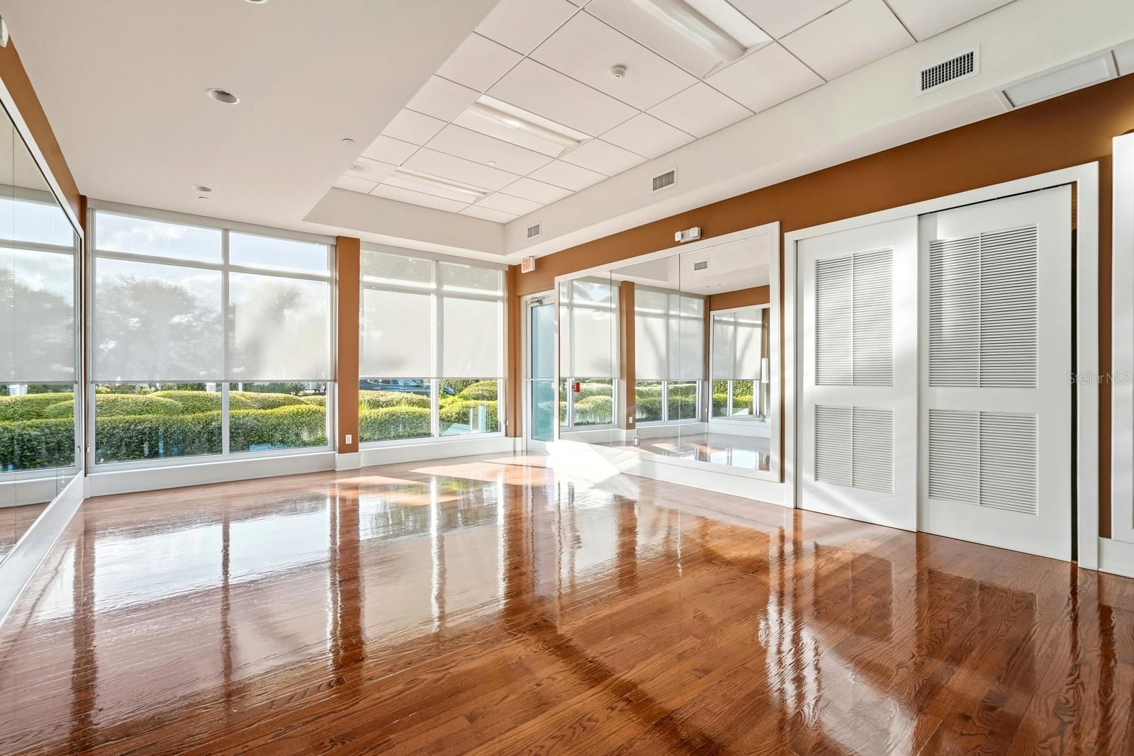 MARINA GRANDE/HALIFAX 01 - Residential