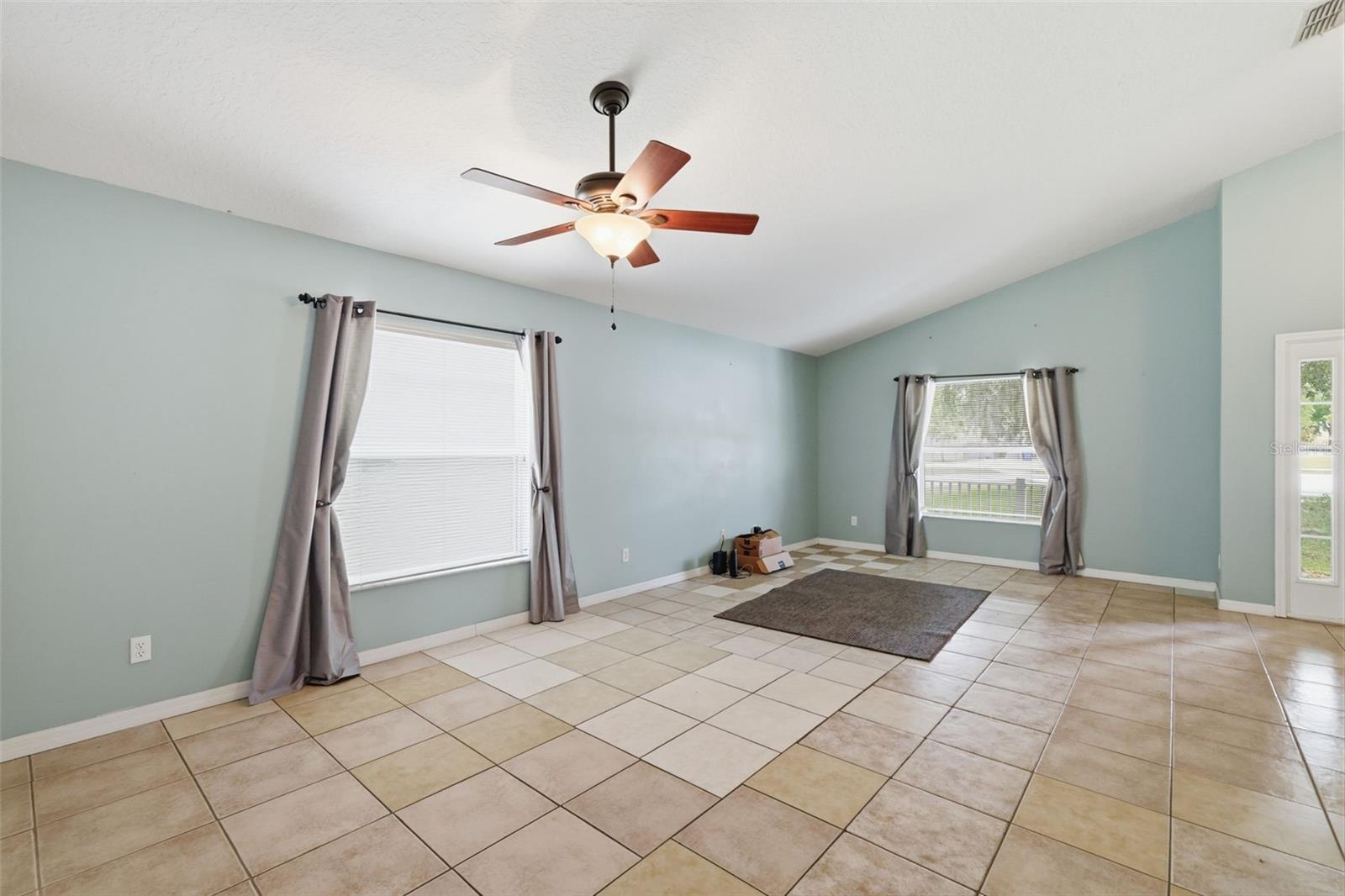 LEXINGTON VILLAGE PH 01 - Residential