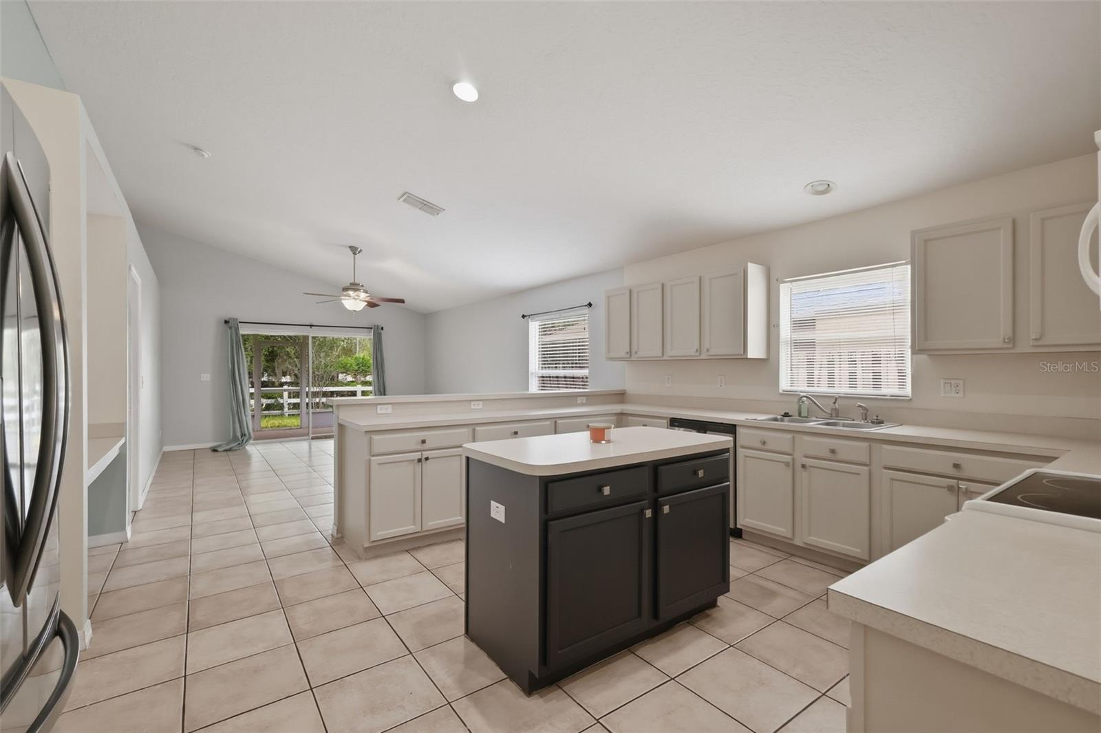 LEXINGTON VILLAGE PH 01 - Residential