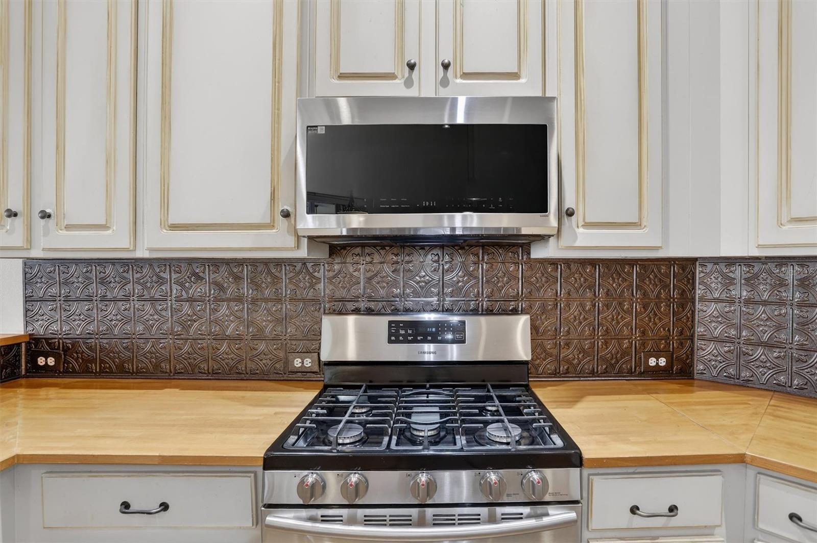 EAGLEWOOD ESTATES - Residential