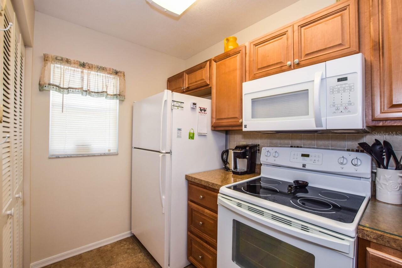 408 CERROMAR CIRCLE S 236