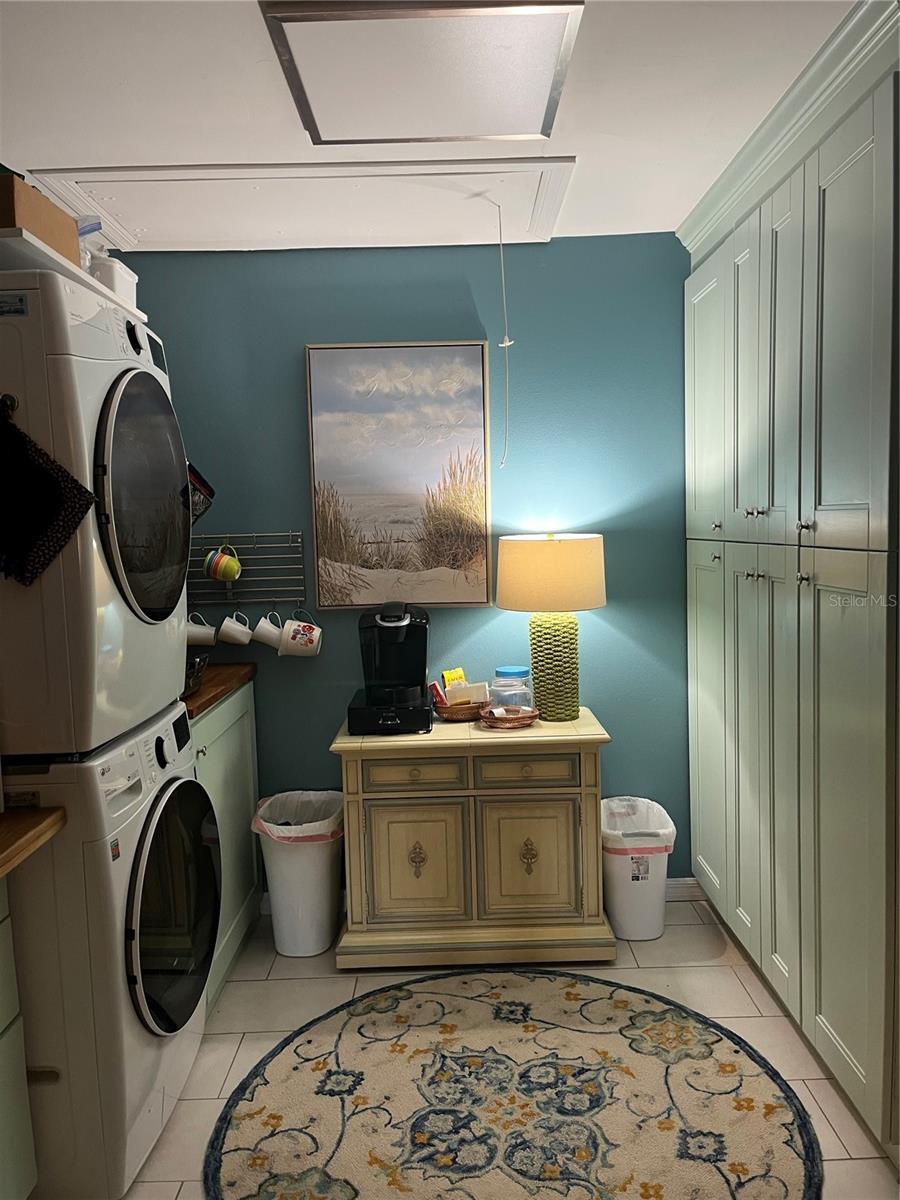 HERITAGE VILLAGE WEST - Residential