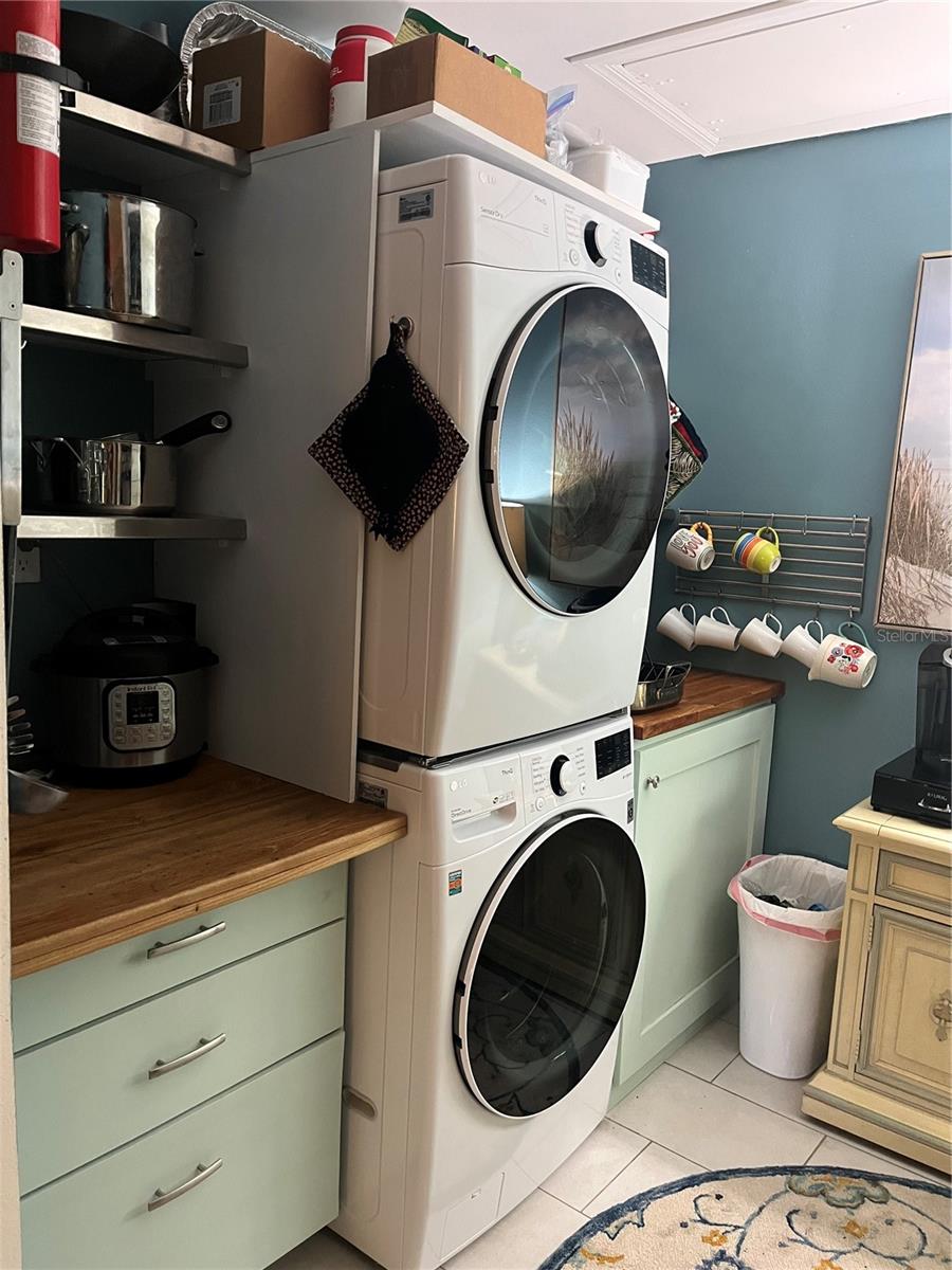 HERITAGE VILLAGE WEST - Residential