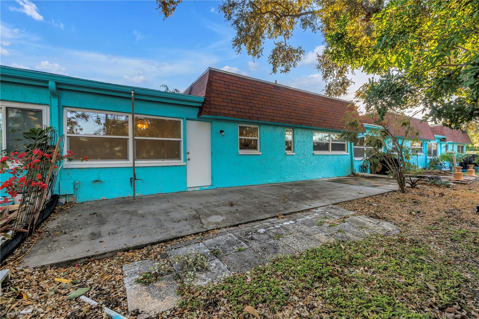 VENDOME VILLAGE - Residential