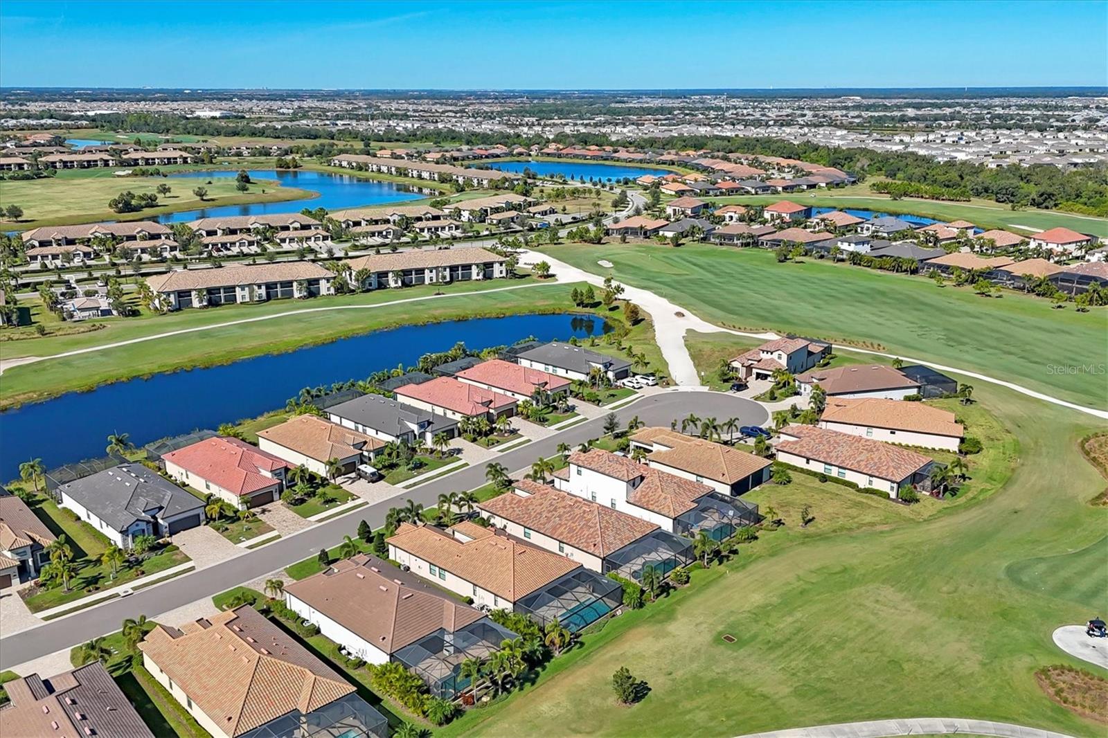 LAKEWOOD NATIONAL GOLF CULB PH II - Residential