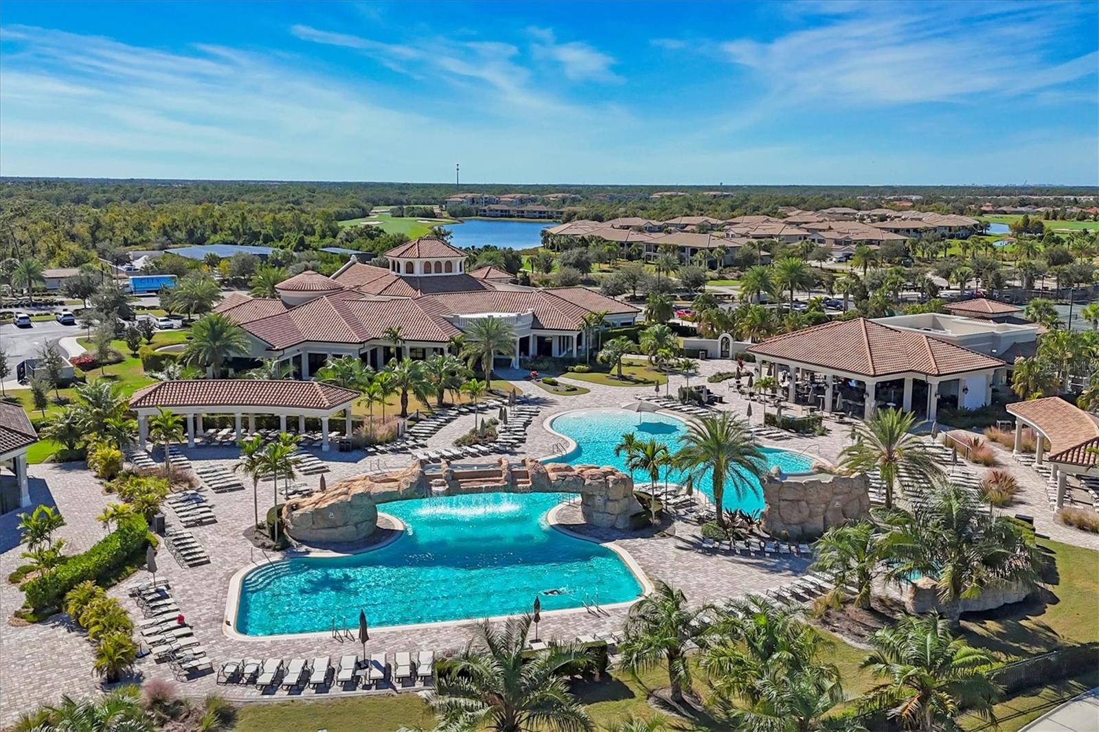 LAKEWOOD NATIONAL GOLF CULB PH II - Residential