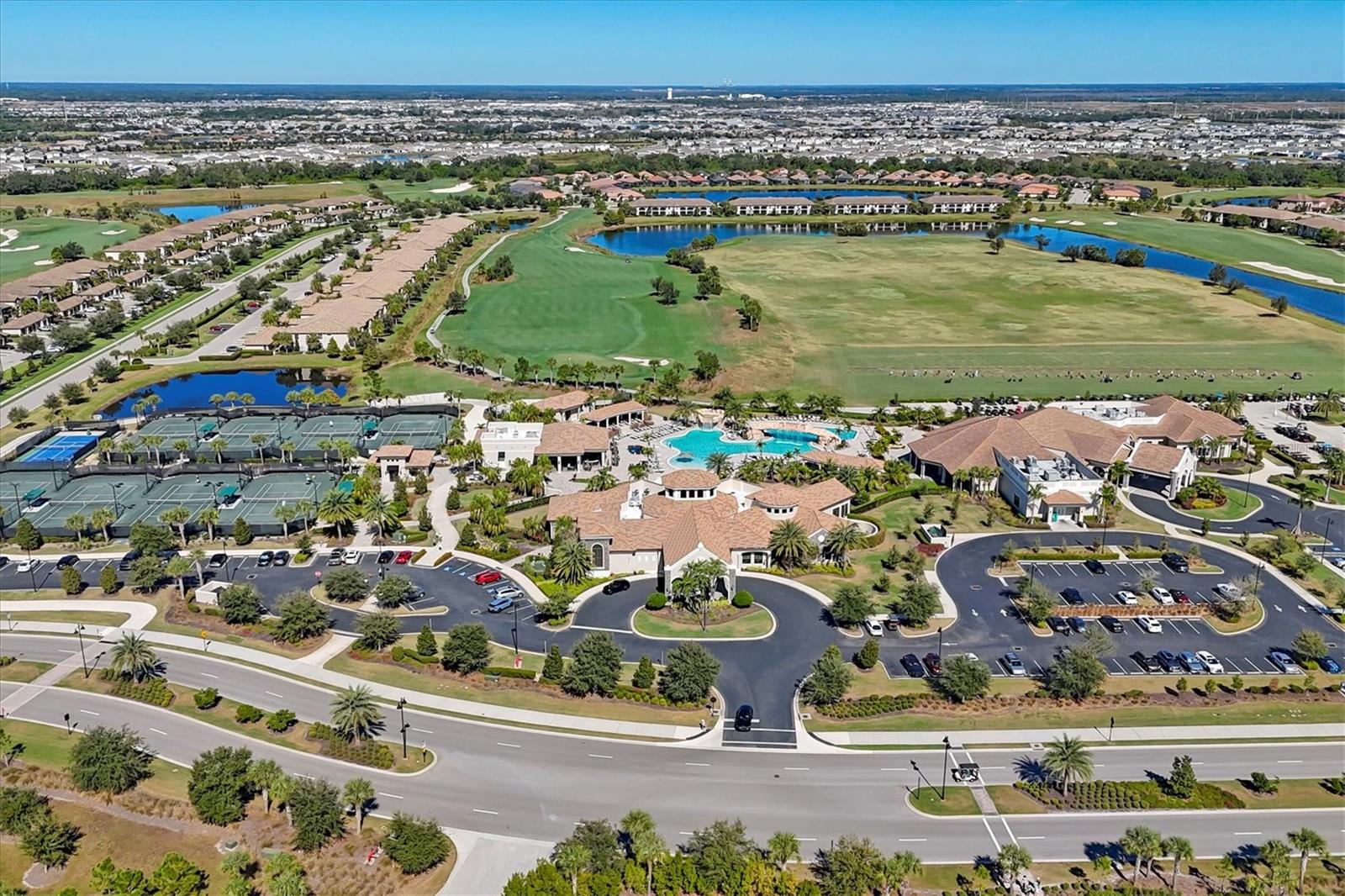 LAKEWOOD NATIONAL GOLF CULB PH II - Residential