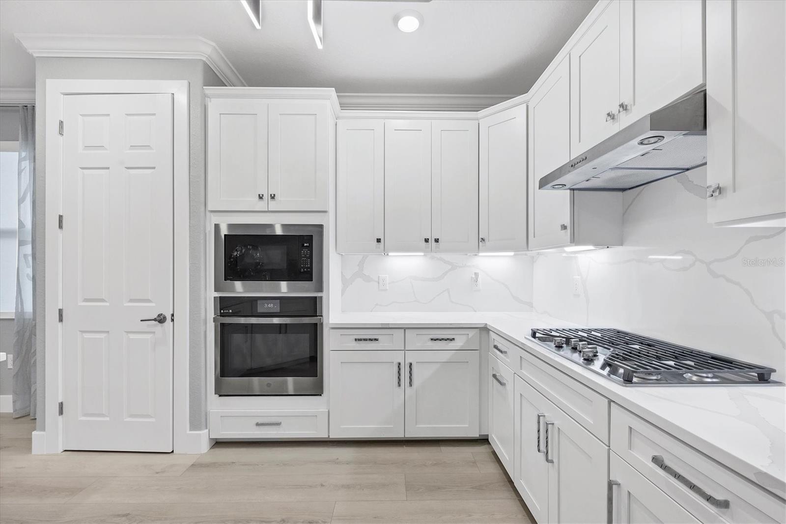 LAKEWOOD NATIONAL GOLF CULB PH II - Residential