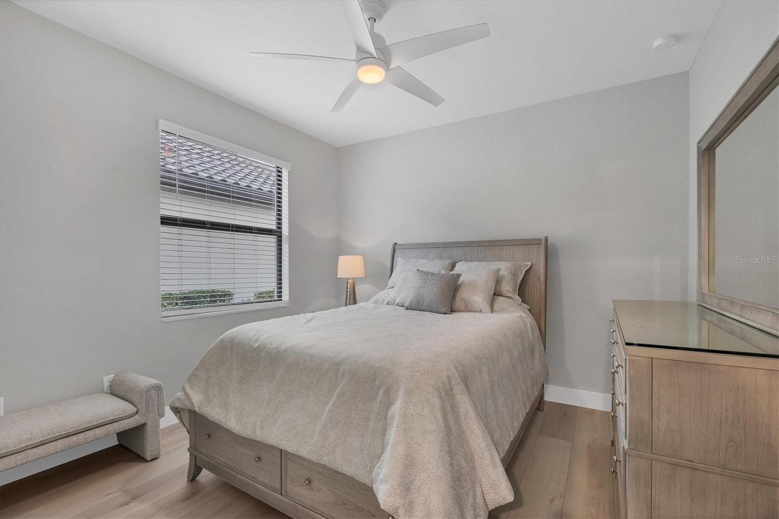 LAKEWOOD NATIONAL GOLF CULB PH II - Residential