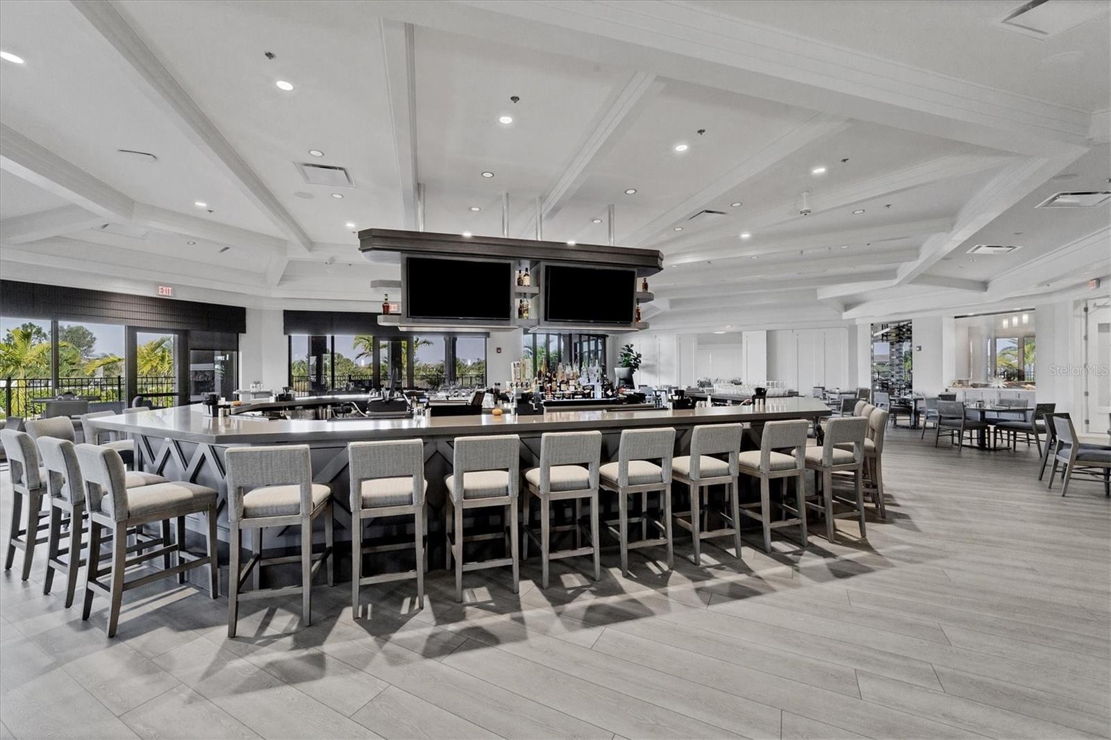 LAKEWOOD NATIONAL GOLF CULB PH II - Residential