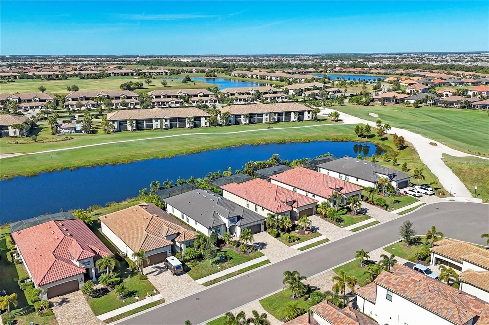 LAKEWOOD NATIONAL GOLF CULB PH II - Residential